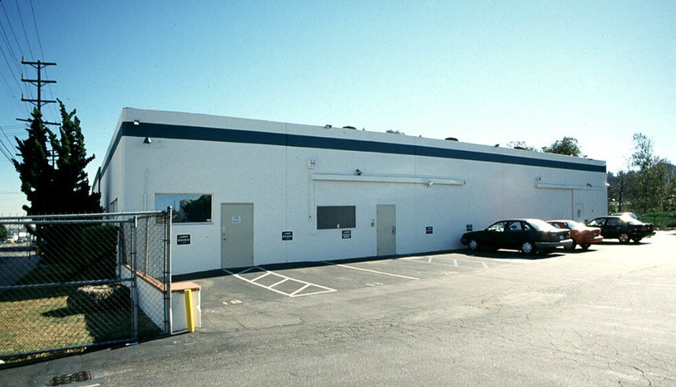 More Photos Of 1630-1632 Flower St, Glendale Research And Development For Sale