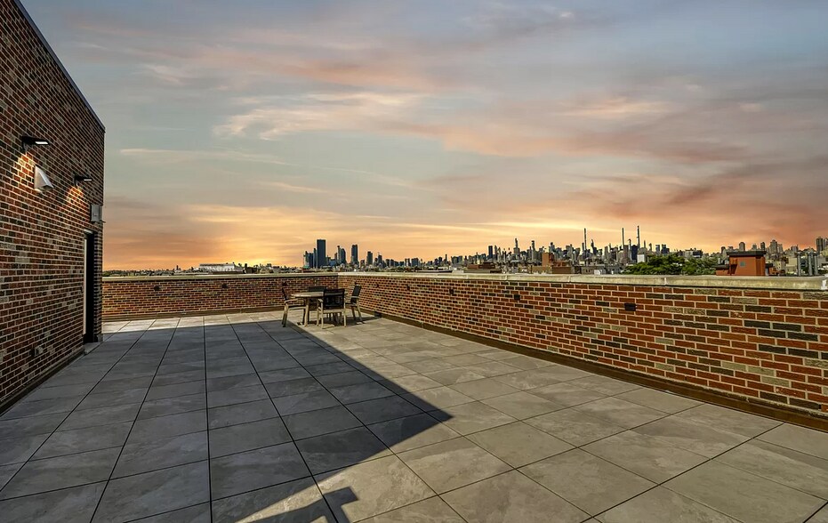 More Photos Of 2534 Steinway St, Long Island City Multifamily For Sale