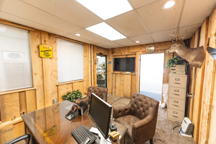 More Photos Of 3040 Freeport Rd, Natrona Heights Warehouse For Sale