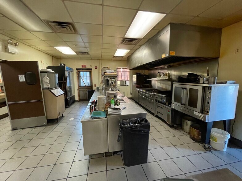 More Photos Of 298 Old Bowers Rd, Mertztown Restaurant For Sale