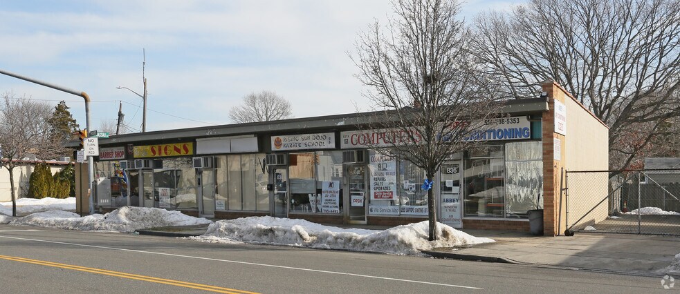 More Photos Of 836-840 N Broadway, Massapequa Storefront For Lease
