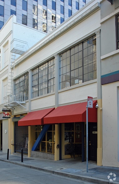More Photos Of 653-655 Commercial St, San Francisco Bar For Lease
