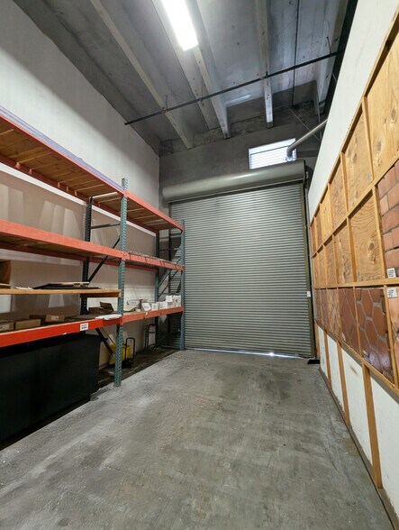 More Photos Of 3370 N San Fernando Rd, Los Angeles Service For Lease