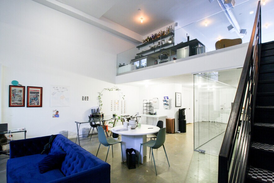 More Photos Of 137 Grand St, Brooklyn Storefront Retail Residential For Sale