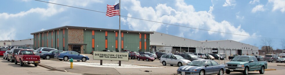 More Photos Of 1300 S Lynndale Dr, Appleton Flex For Sale