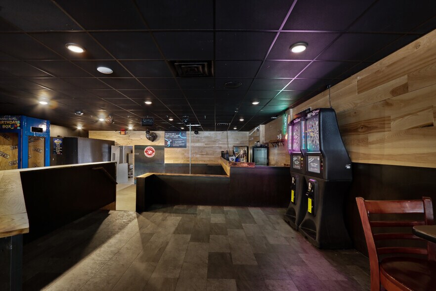 More Photos Of 631 S Broadway St, Menomonie Bar For Sale