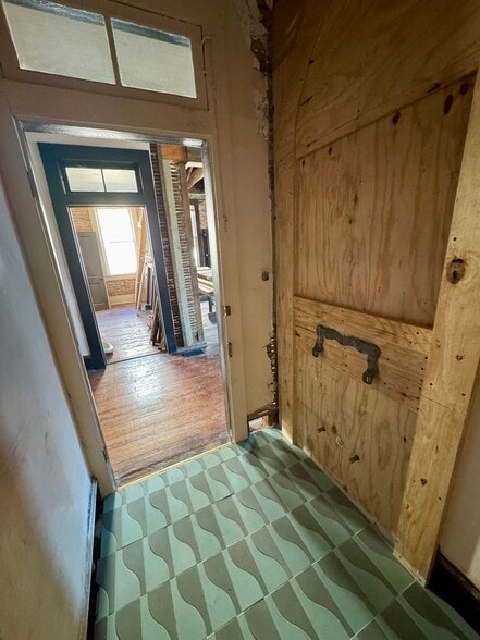 More Photos Of 2720 Cleveland St, Elloree Storefront Retail Residential For Sale