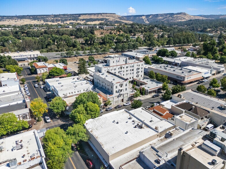 More Photos Of 2041 Bird St, Oroville Office For Lease
