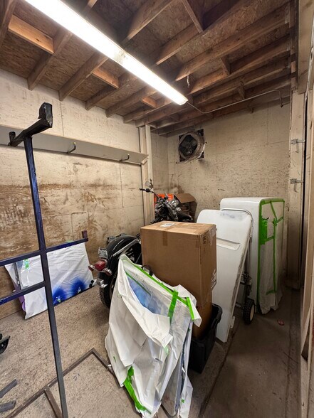 More Photos Of 8017 S 1st St, Wellington Warehouse For Sale