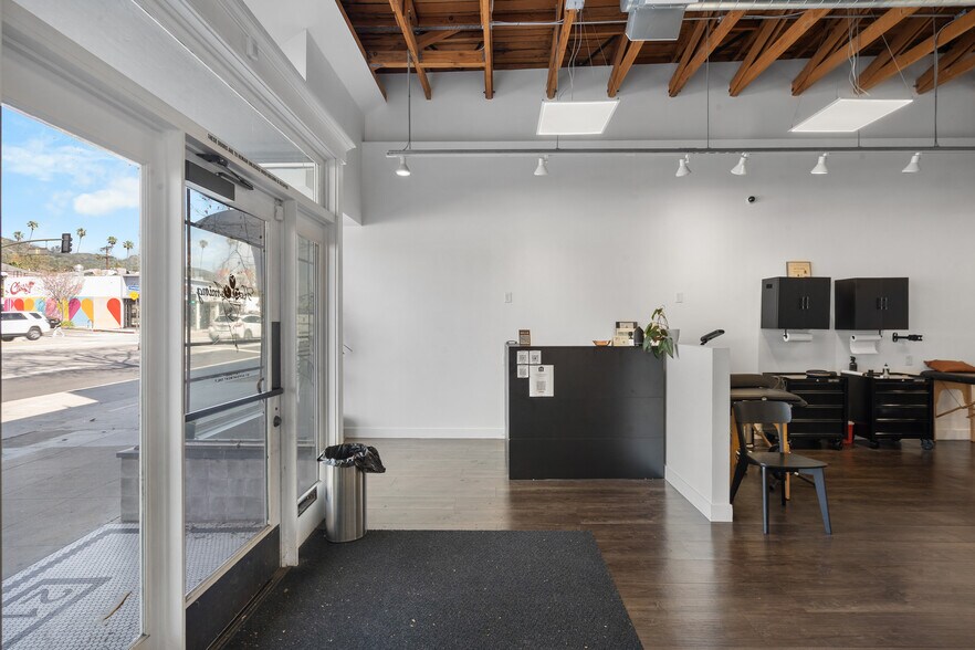 More Photos Of 2144-2146 Colorado Blvd, Los Angeles Restaurant For Sale