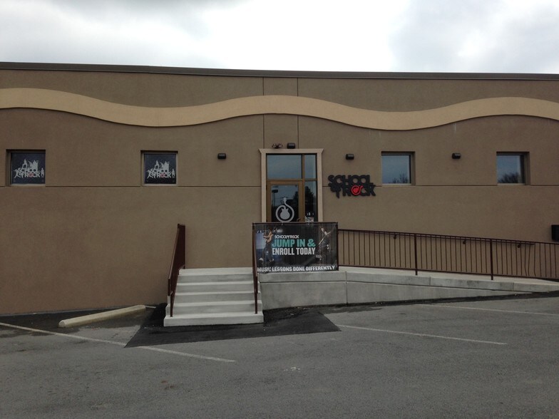 Primary Photo Of 613-623 N 19th St, Allentown Freestanding For Lease