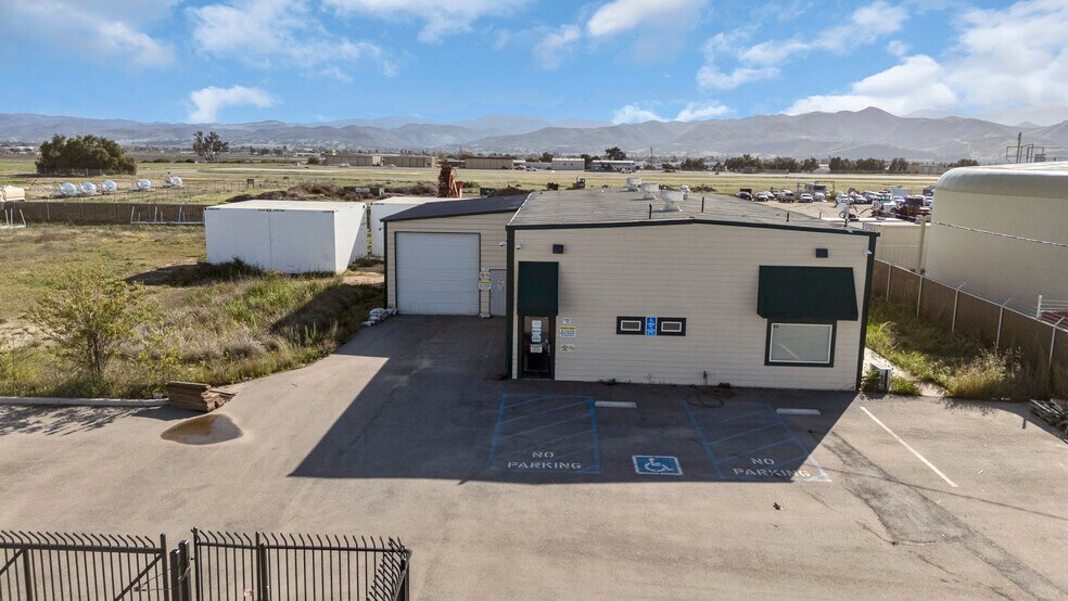 Primary Photo Of 991 Industrial Way, King City Warehouse For Sale