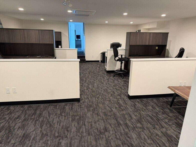 More Photos Of 677 Burnside Rd E, Victoria Showroom For Lease
