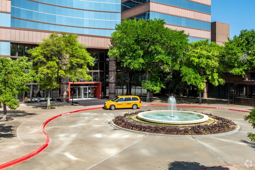 More Photos Of 12225 Greenville Ave, Dallas Office For Lease