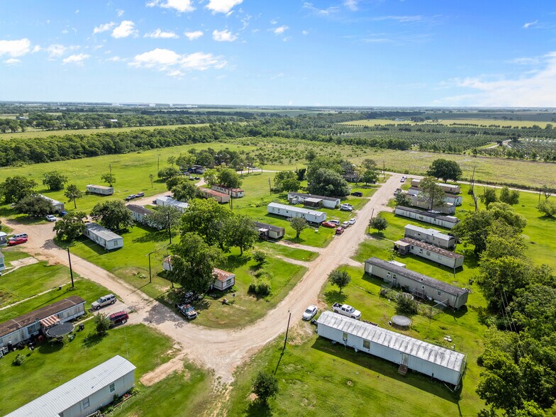 More Photos Of 354 Private Road 620, Bay City Manufactured Housing Mobile Home Park For Sale