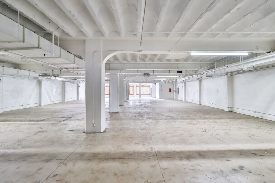 More Photos Of 737 S Broadway, Los Angeles Loft Creative Space For Sale