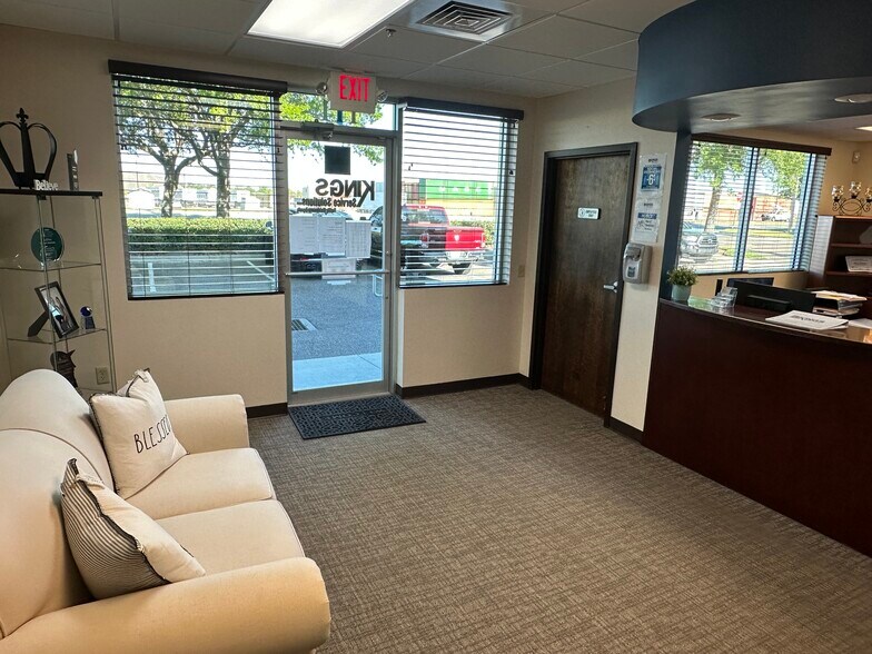 More Photos Of 10501 S Orange Ave, Orlando Light Manufacturing For Sale