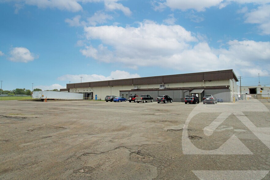 Primary Photo Of 33101 Harper Ave, Saint Clair Shores Warehouse For Sale