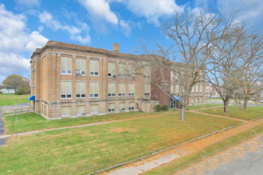 More Photos Of 300 E Auburn Ave, Springfield Office For Sale