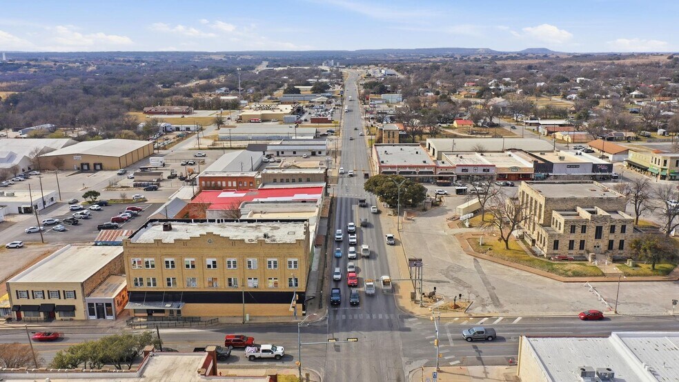 More Photos Of 100 W Central Ave, Comanche General Retail For Sale