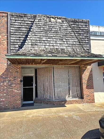 Primary Photo Of 2958 Jefferson St, Macon Storefront For Sale