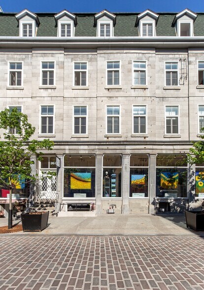 Primary Photo Of 367-375 Rue Saint-Paul E, Montréal Storefront Retail Residential For Lease