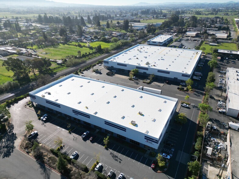 More Photos Of 256 Sutton Pl, Santa Rosa Distribution For Lease