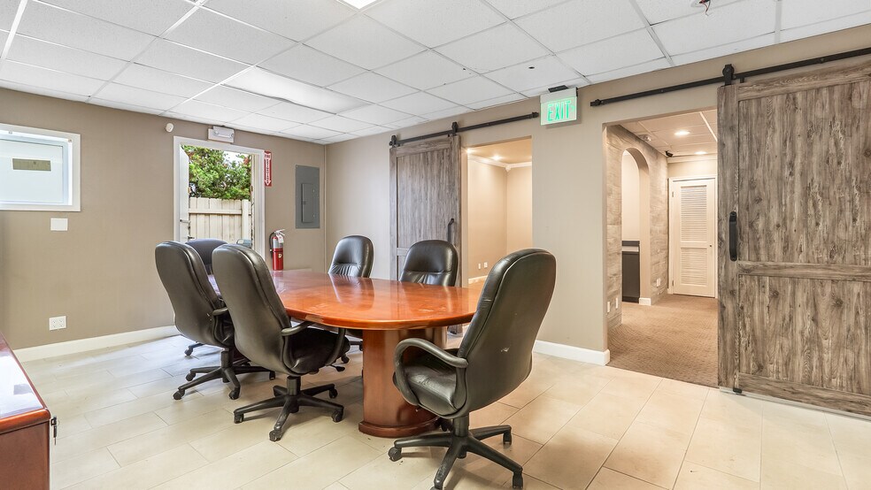 More Photos Of 1501 NW 1st Ct, Boca Raton Light Distribution For Lease