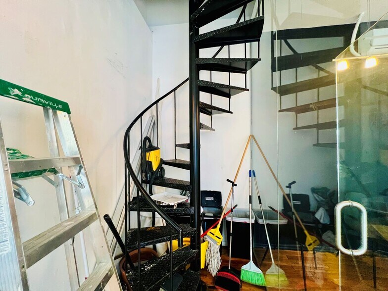 More Photos Of 362 Bedford Ave, Brooklyn General Retail For Lease