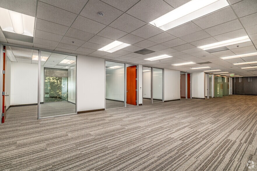 More Photos Of 27101-27201 Puerta Real, Mission Viejo Unknown For Lease