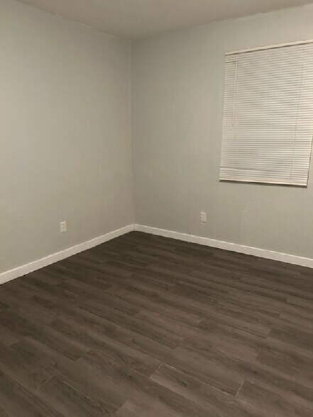 More Photos Of 1301 Pine St, Texarkana Apartments For Sale