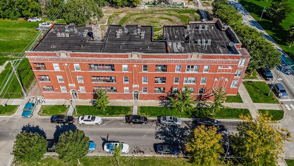 More Photos Of 1256 S Independence Blvd, Chicago Apartments For Sale