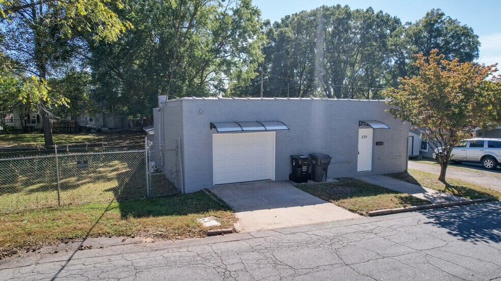 More Photos Of 239 Brookwood Ave NW, Concord Flex For Sale