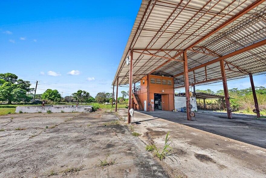 More Photos Of 15803 SW Farm Rd, Indiantown Manufacturing For Sale