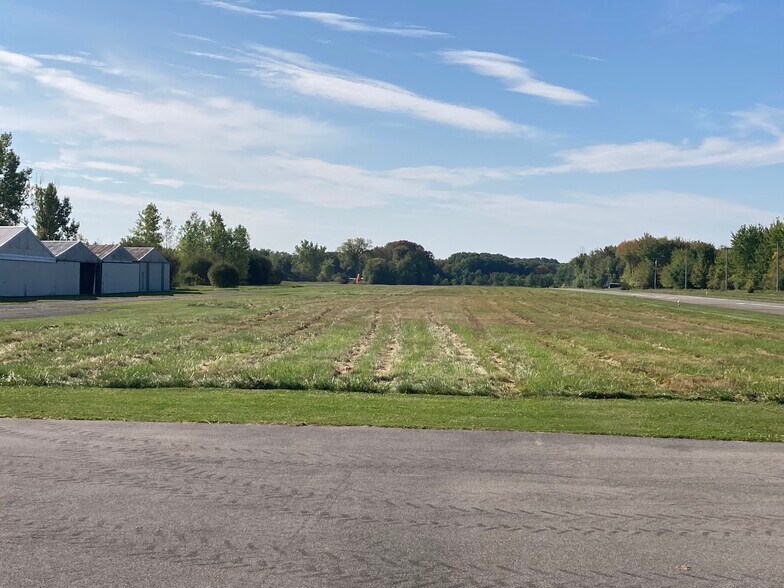 More Photos Of 6765 Heltz Rd, Lake View Airplane Hangar For Sale