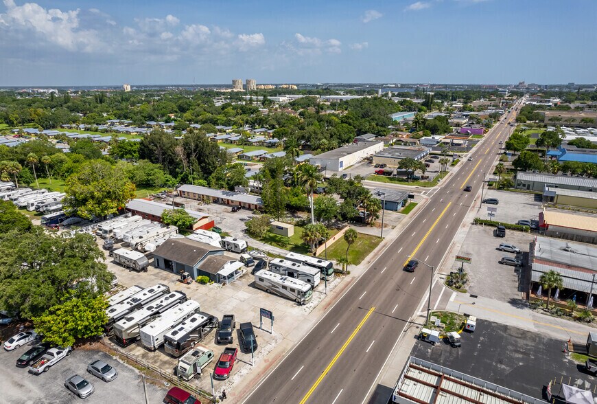 More Photos Of 1510 8th Ave W, Palmetto Auto Dealership For Sale