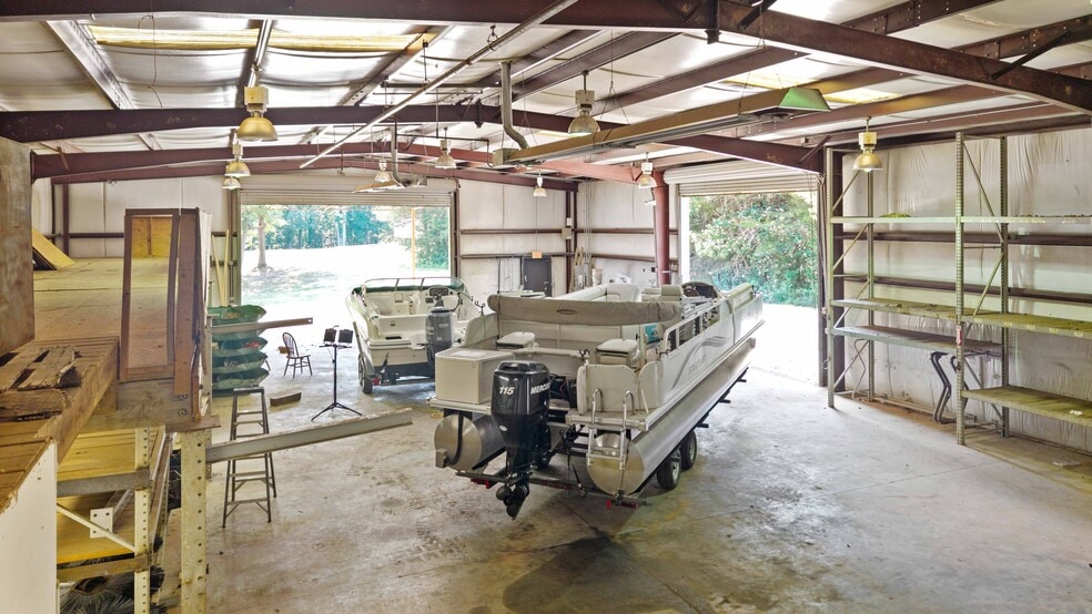More Photos Of 533 Crest Dr, Easley Industrial For Sale
