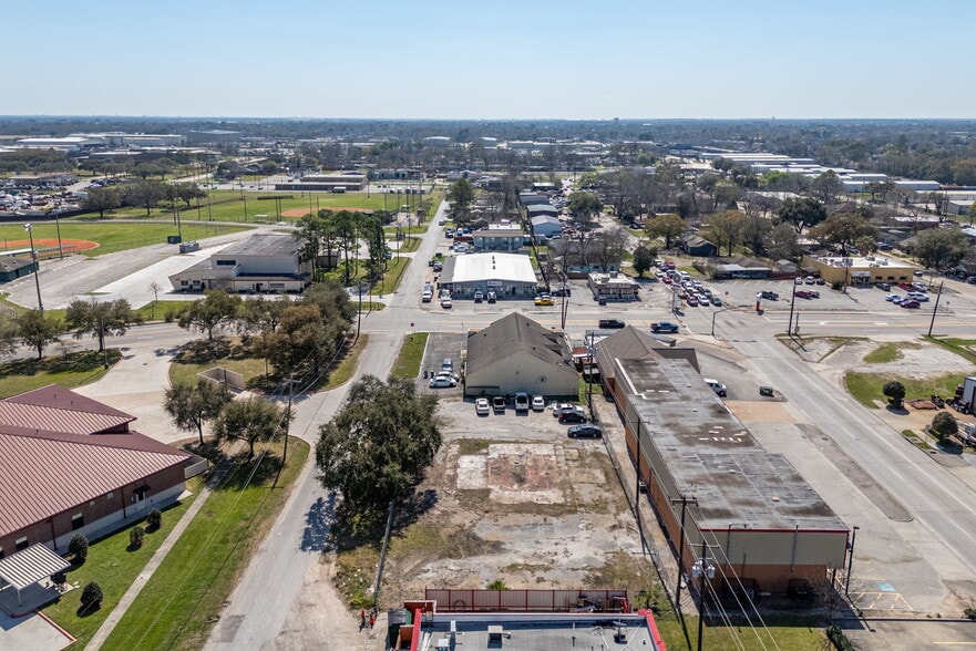 More Photos Of 2905 Southmore Ave, Pasadena Freestanding For Lease