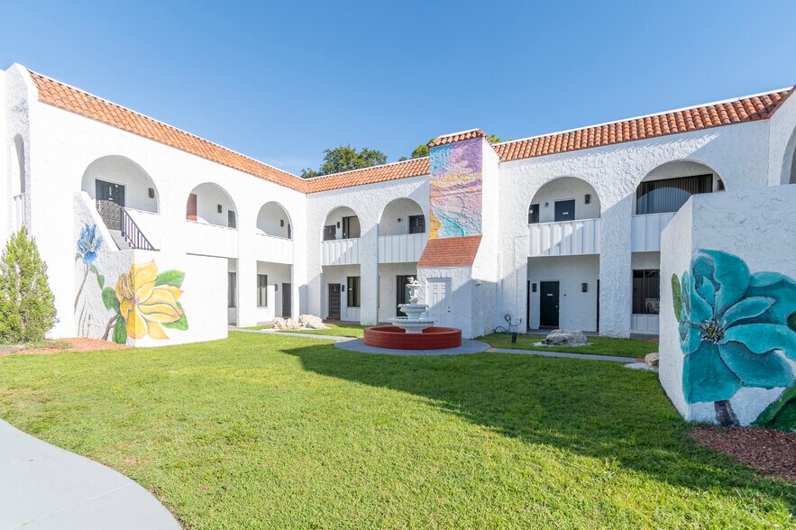 More Photos Of 6710 Embassy Blvd, Port Richey Medical For Lease