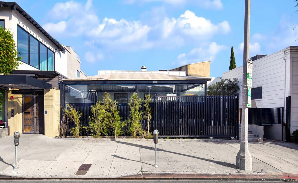 Primary Photo Of 730 N La Cienega Blvd, Los Angeles Restaurant For Lease