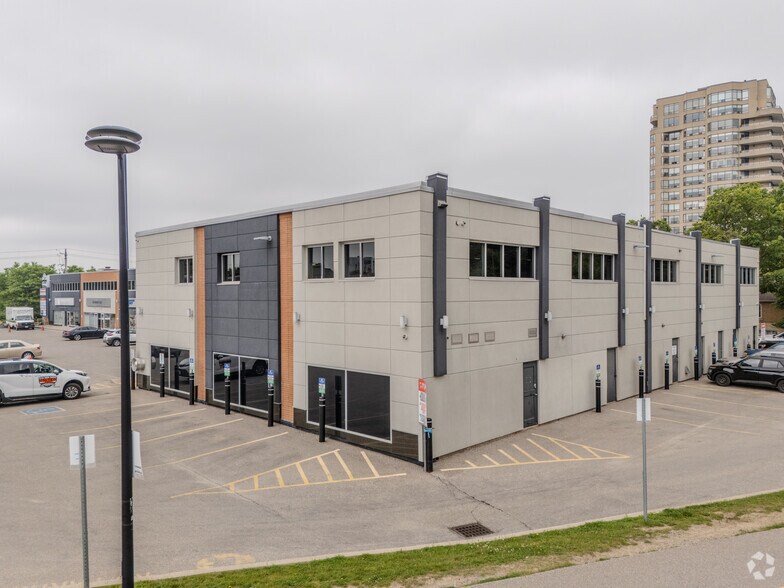 More Photos Of 55 Erb St E, Waterloo General Retail For Lease