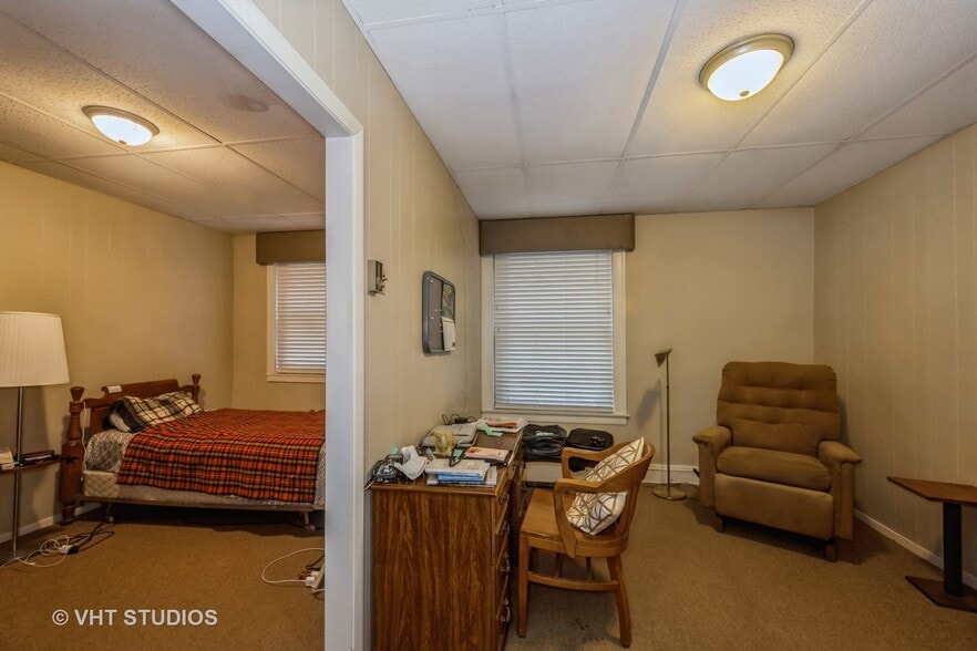 More Photos Of 1165 E 54th Pl, Chicago Sorority Fraternity House For Sale