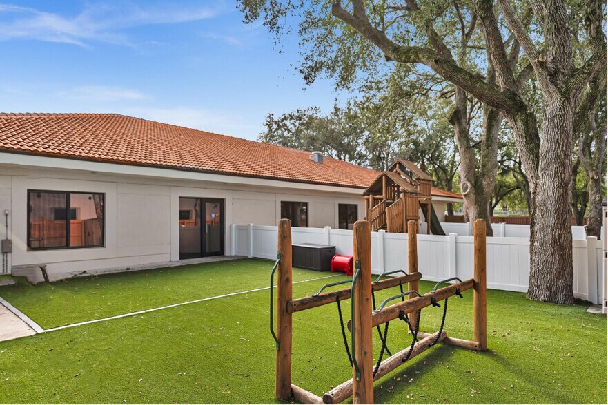 More Photos Of 353 Hiatt Dr, Palm Beach Gardens Schools For Sale