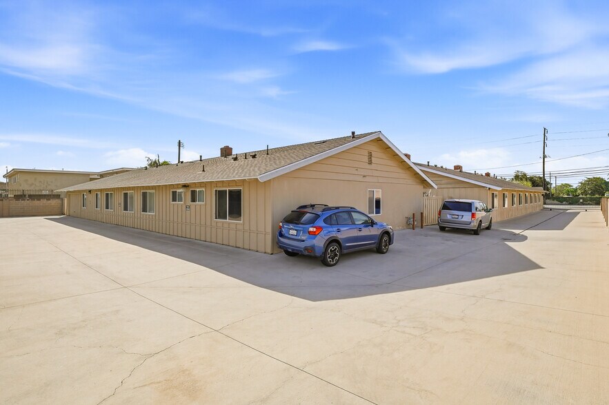 More Photos Of 3221 W Ball Rd, Anaheim Apartments For Sale