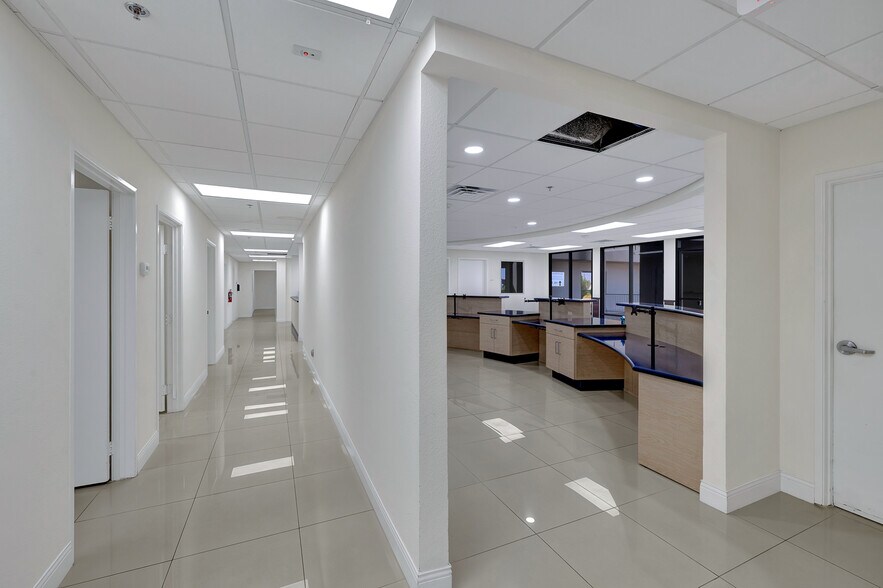 More Photos Of 5701 W Charleston Blvd, Las Vegas Medical For Sale
