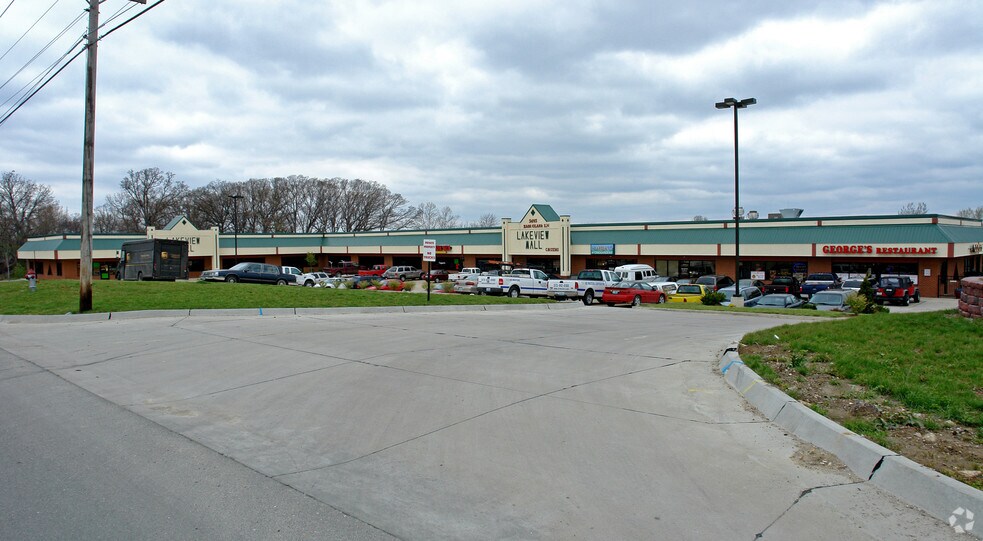 More Photos Of 5695 Clark Ln, Columbia Storefront For Lease