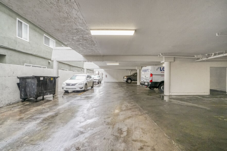 More Photos Of 751 Cerritos Ave, Long Beach Apartments For Sale