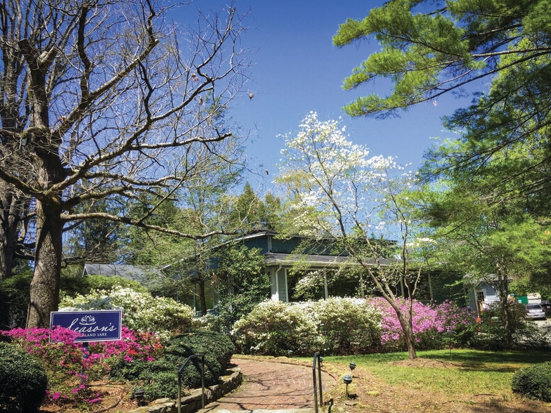 More Photos Of 86 Lily Pad Ln, Flat Rock Hotel For Sale