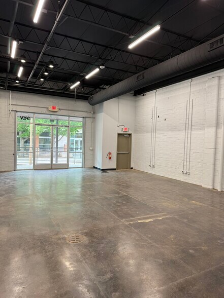 More Photos Of 608 E Hickory St, Denton Unknown For Lease