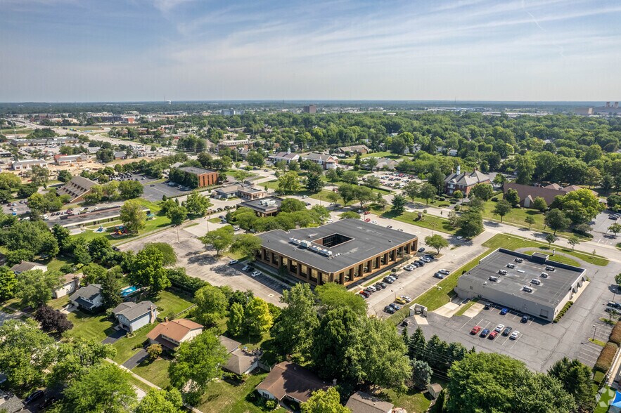 More Photos Of 6797 N High St, Worthington Unknown For Lease